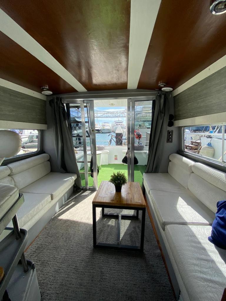 Yach Boat Hotel na wodzie Barcelona